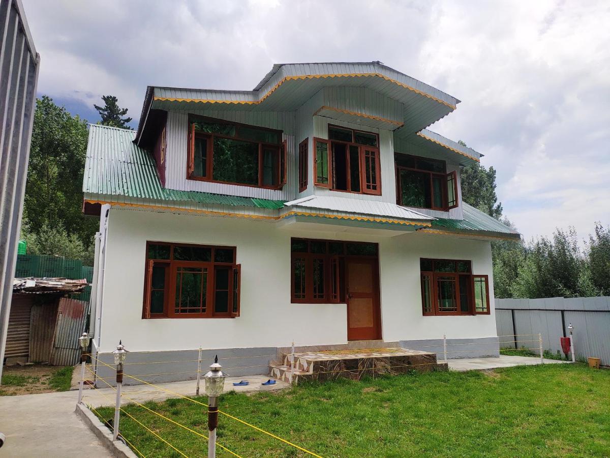 Dream River Resort Pahalgām Esterno foto