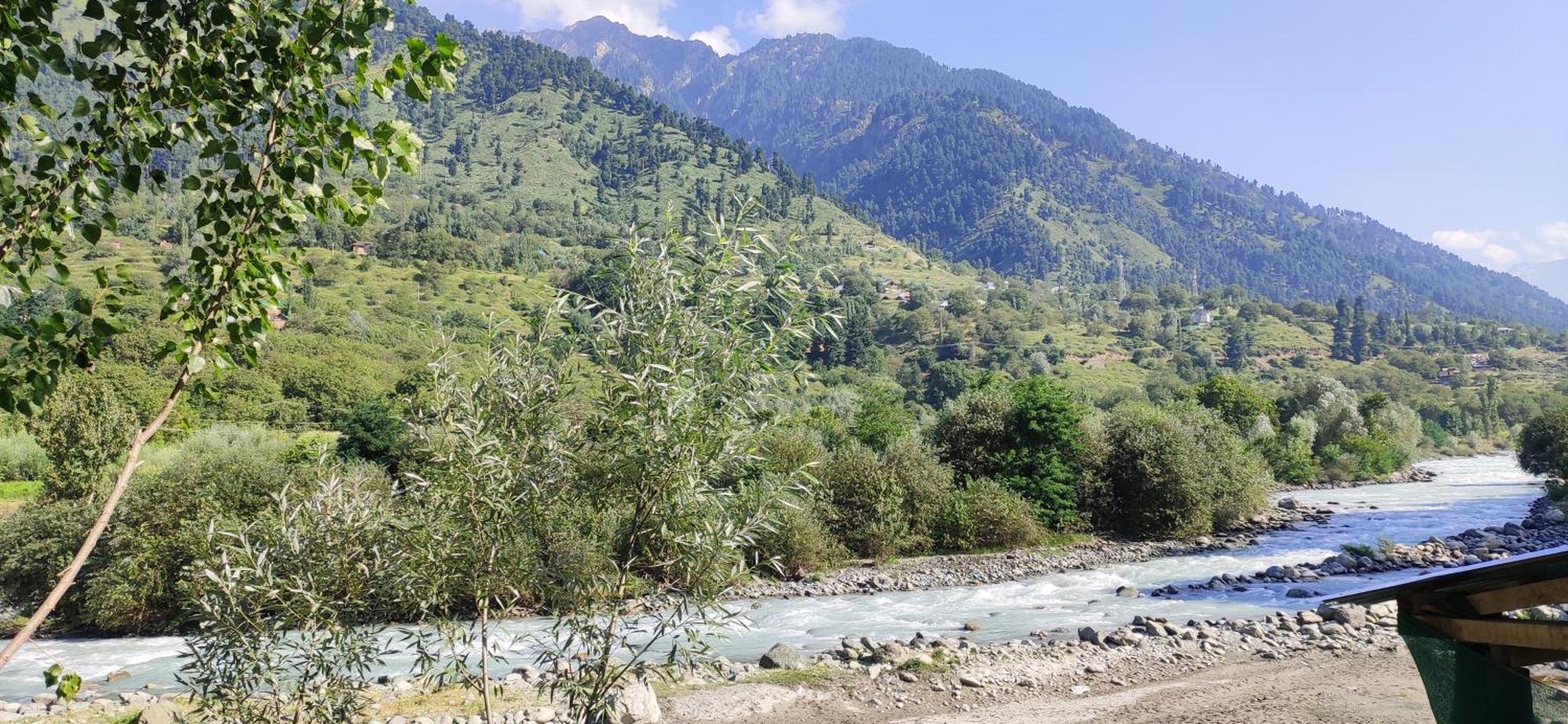 Dream River Resort Pahalgām Esterno foto