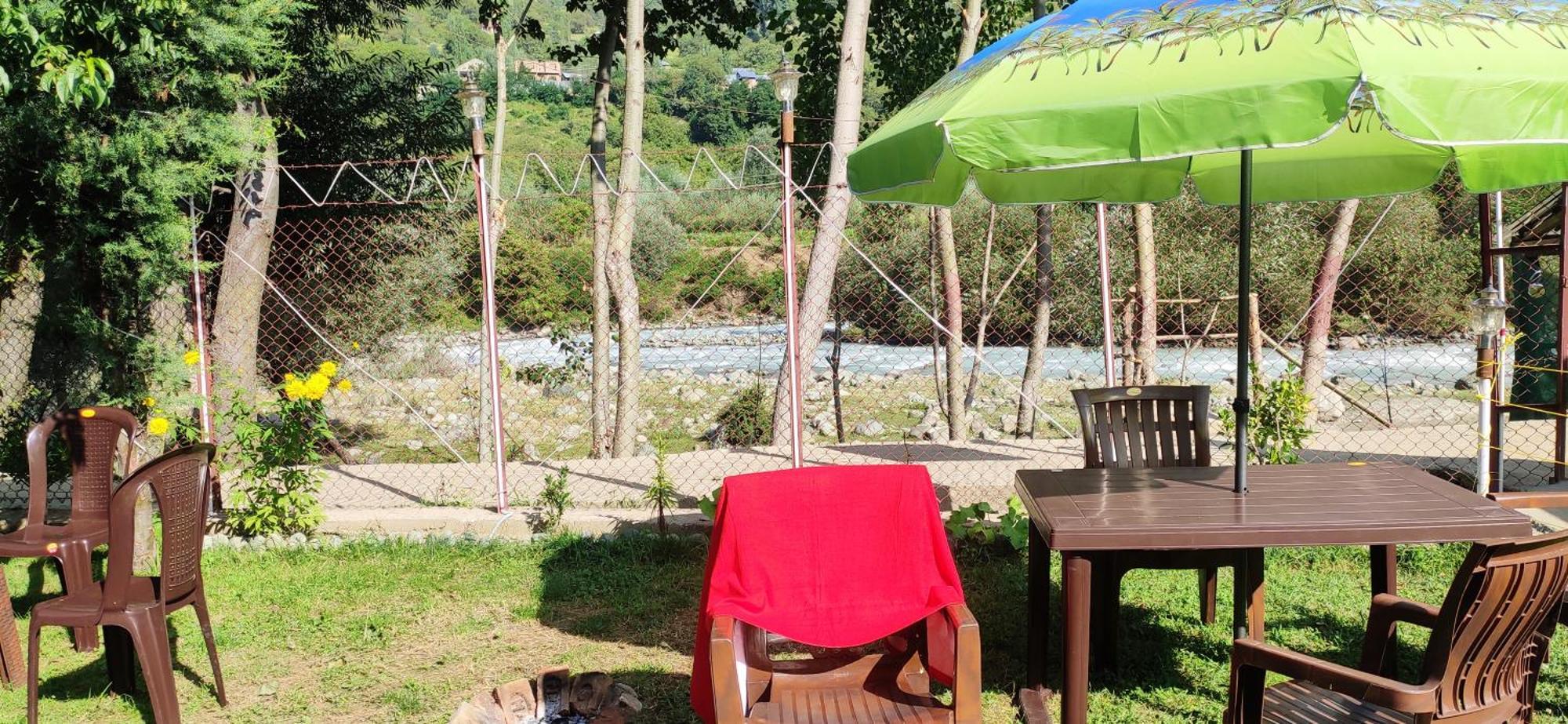 Dream River Resort Pahalgām Esterno foto